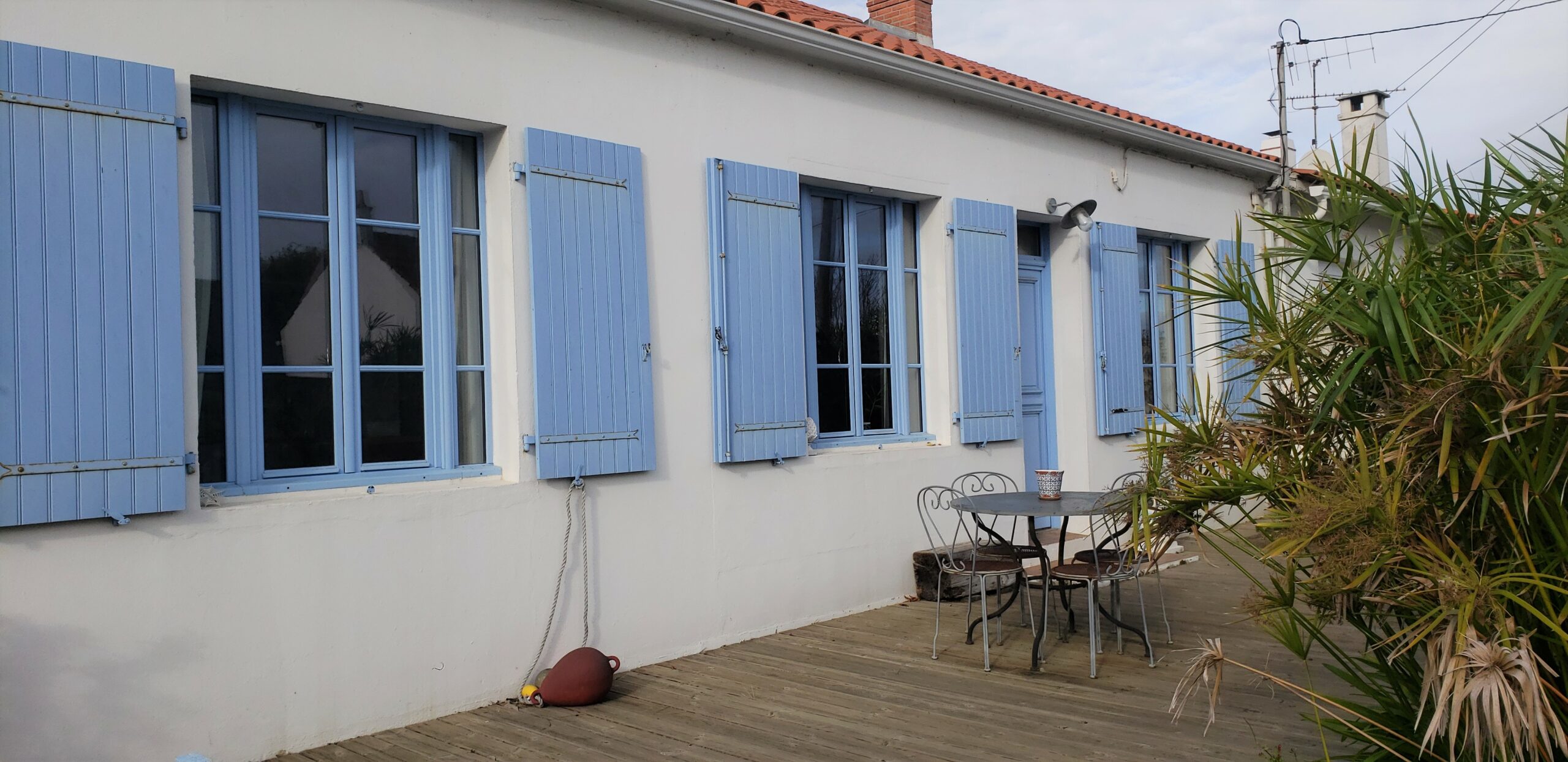 LA GUERINIERE 100m de la plage dans le centre